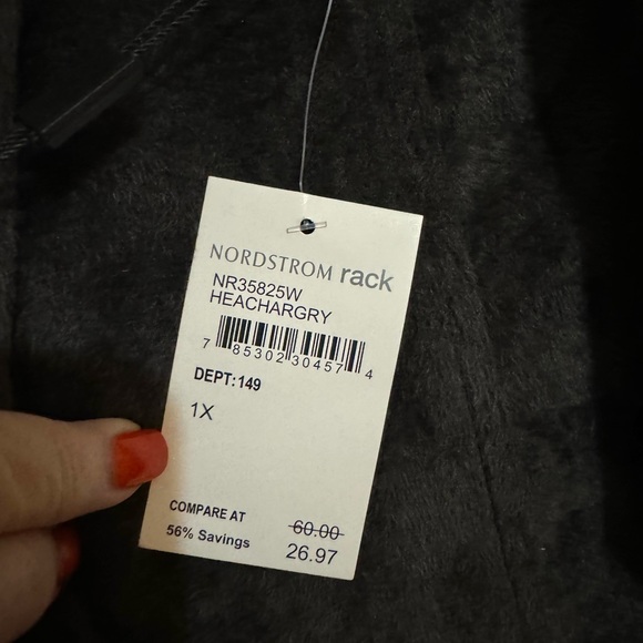 * NWT PERFECT for FALL/WINTER VEST w/FAUX FUR 1X - Picture 6 of 8